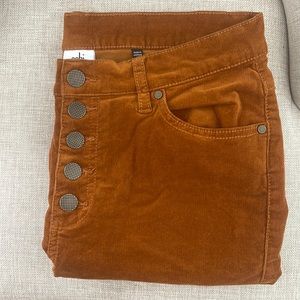 Cabi skinny corduroy jeans 💛